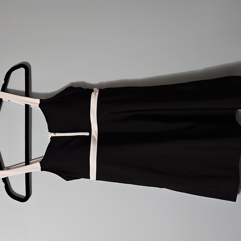 Lands' End Black and White Swim Suit Dress Adjstable Straps Zipper Front Size XS